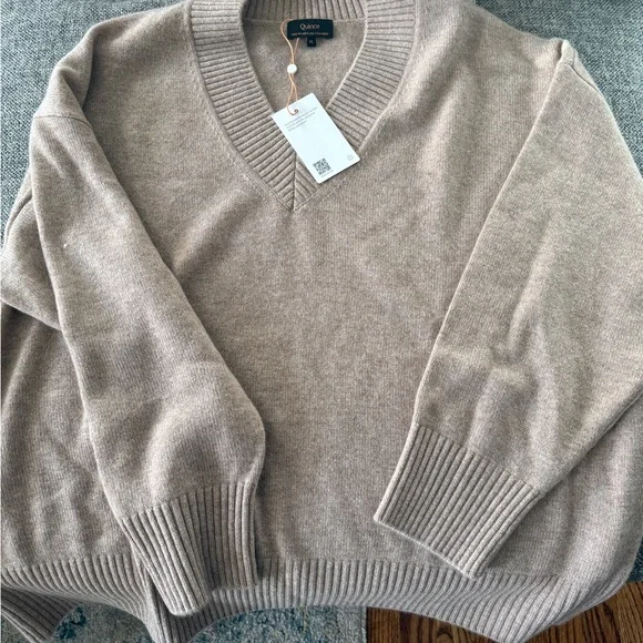 Quince Women’s 100% Mongolian Cashmere V-Neck Sweater in Beige XL - Picture 2 of 2
